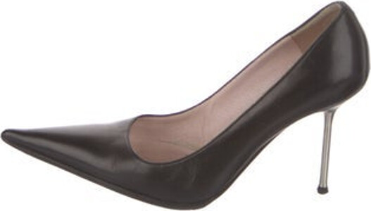 Gianmarco Lorenzi Vintage Pumps Brown Leather Pointed-Toes Unfortunately, due to restrictions, this item may not be eligible for shipping in all areas.