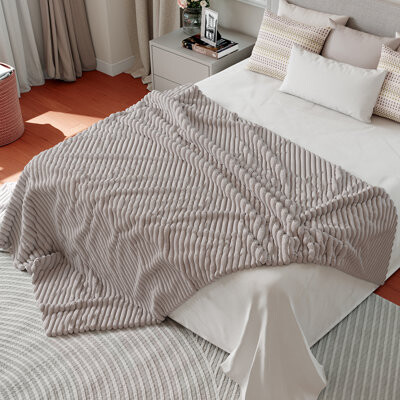 Novilla Soft Thick Flannel Fleece Throw Blanket 3D Ribbed Jacquard Lightweight Blanket for Bed and Sofa