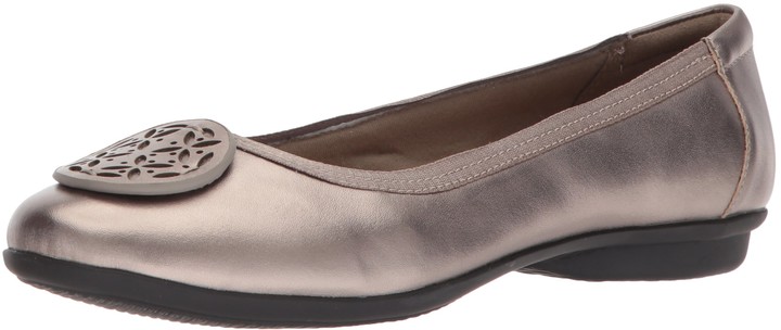 clarks silver flats