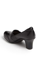 Thumbnail for your product : Naturalizer 'Liora' Pump