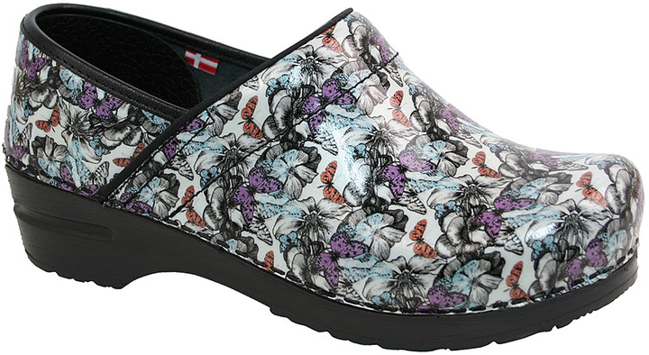 sanita patent leather clogs