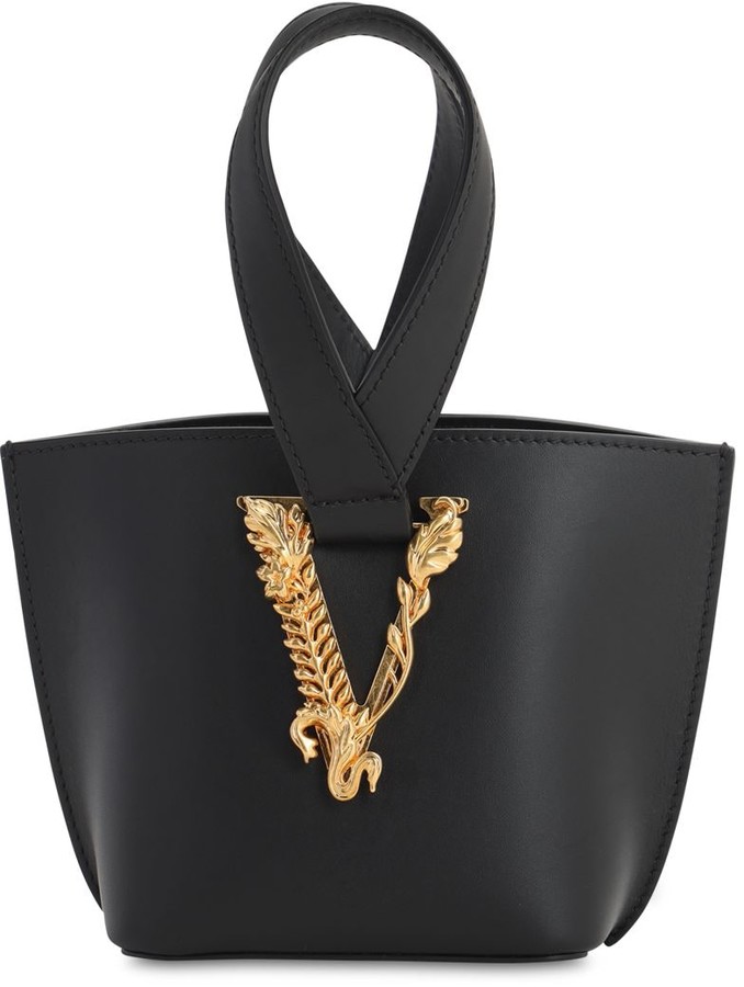 black purse with handle