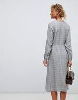 Thumbnail for your product : New Look Button Through Check Midi Dress