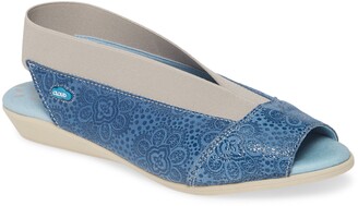cloud caliber slingback