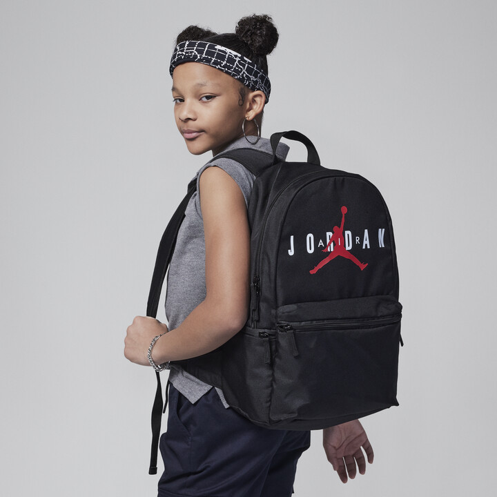 https://img.shopstyle-cdn.com/sim/0d/fc/0dfc4a73834acbd09569349b26c4f70b_best/jordan-eco-daypack-big-kids-backpack-19l-in-black.jpg