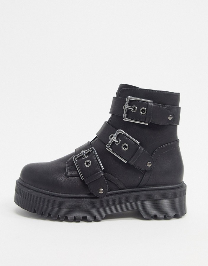 Qupid chunky buckle flat boots in black Clearance