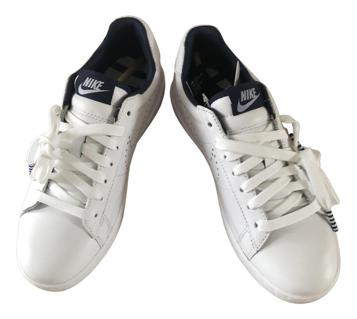 nike black rubber shoes