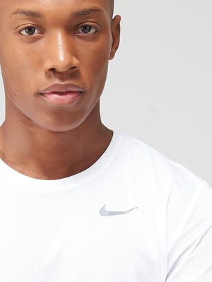 nike breathe t shirt white