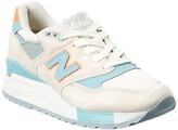 Thumbnail for your product : New Balance Classics Traditionnels Suede-Trim Sneaker