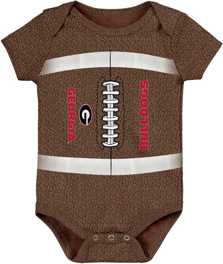 Outerstuff Baby Brown Georgia Bulldogs Catch Me Football Bodysuit