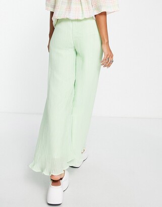 Reclaimed Vintage inspired trousers in pistachio