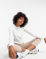 Thumbnail for your product : Gianni Feraud lettuce hem cropped sweater in cream