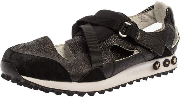 adidas trainers with velcro straps