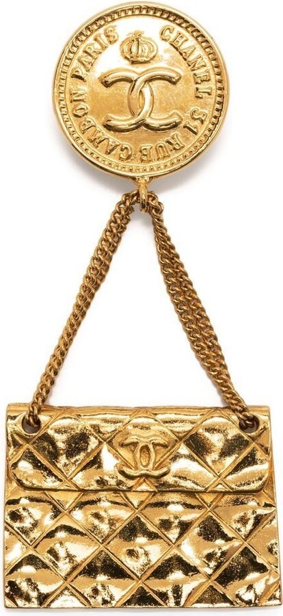 VINTAGE CHANEL Quilted gold-plated brooch