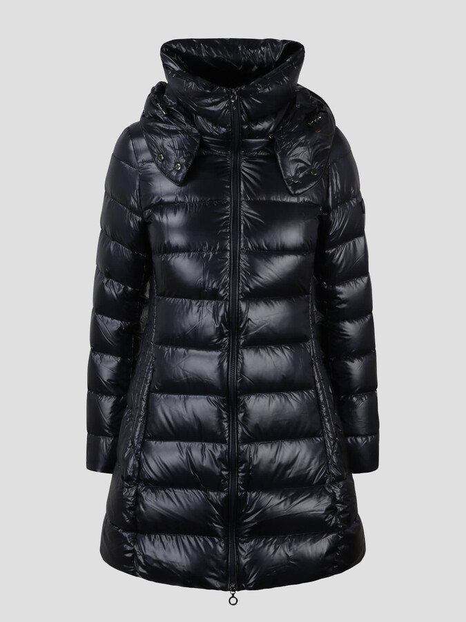 Down jacket with knit cuffs