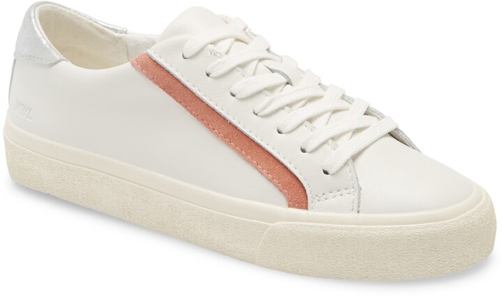 delia sidewalk low top sneaker