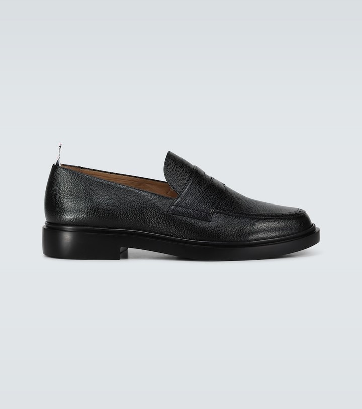 Homme Chaussures Chaussures  à lacets Chaussures basses Derbies en cuir grainé Cuir Thom Browne pour homme en coloris Noir 