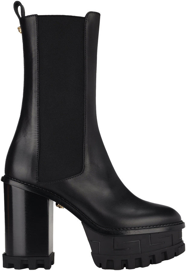 greca labyrinth boots