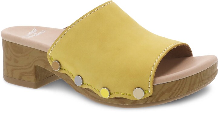 dansko maci yellow