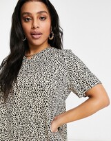 Thumbnail for your product : AX Paris Plus V-neck swing dress in leopard