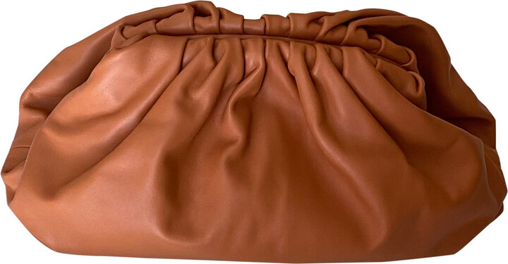 LEATHER CLUTCH CAMEL – MADE FREE®