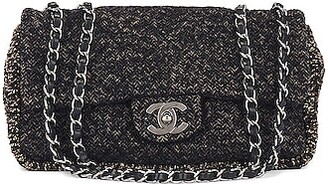 Chanel 22 pink tweed hobo bag medium, 名牌, 手袋及銀包- Carousell