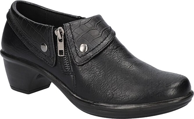 Easy Street Shoes Women's Darcy Ankle Booties