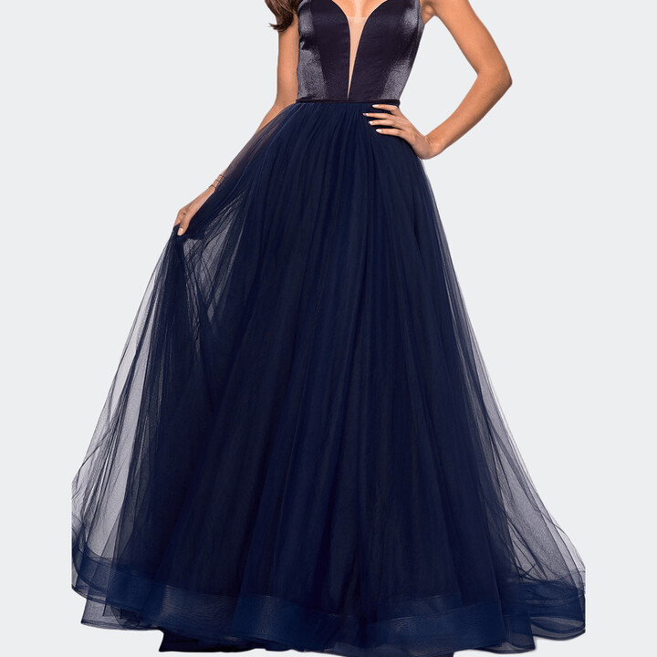 Sabina Musayev at Neiman Marcus  Empire dress, Best designer dresses,  Dresses