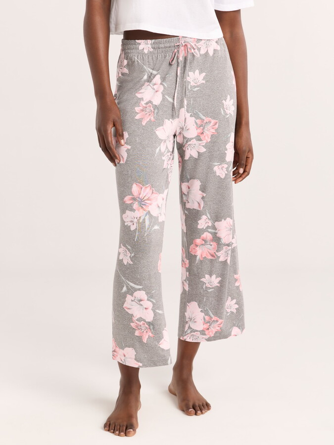 Joyspun Women’s Sleepwear Knit Cropped Pajama Pants, 25” Inseam, Sizes S-3X