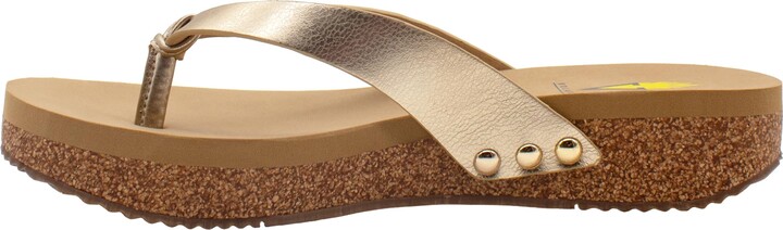Volatile Women's Reishi Faux Leather W/Clog Stud Accents