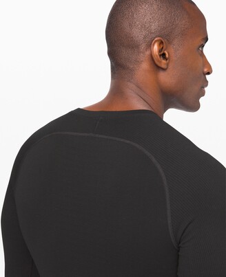 https://img.shopstyle-cdn.com/sim/11/07/110772a95105d371cd86f12e50f134b3_xlarge/keep-the-heat-thermal-long-sleeve-shirt.jpg