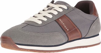 tommy hilfiger men's sparks sneakers