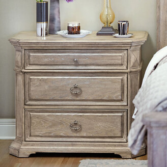 Bernhardt Campania 3 - Drawer Bachelor's Chest in Weathered sand