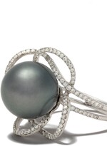 Thumbnail for your product : Yoko London 18kt white gold Classic Tahitian pearl and diamond ring