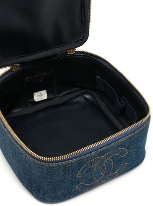 Chanel Pre Owned 1995 CC diamond-quilted cosmetic vanity bag - ShopStyle