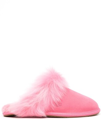 pink fuzzy ugg slippers