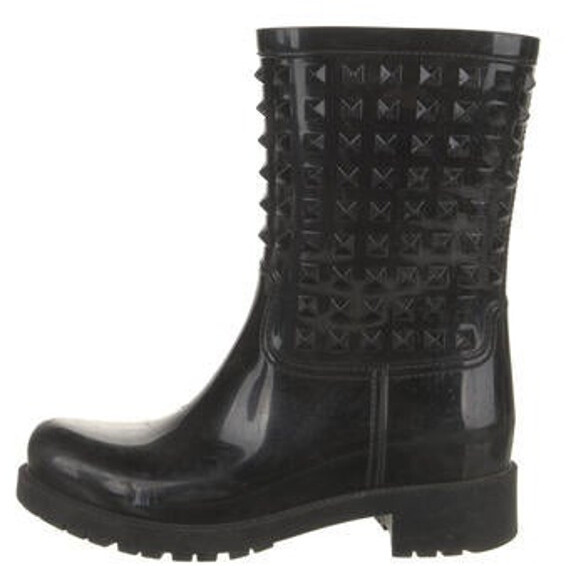 studded rain boots