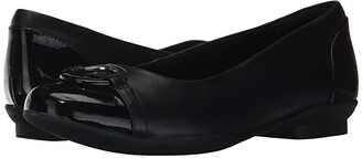 clarks black flat shoes