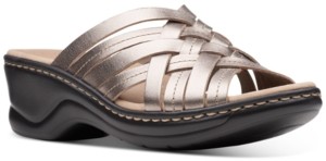 clarks ladies flat sandals