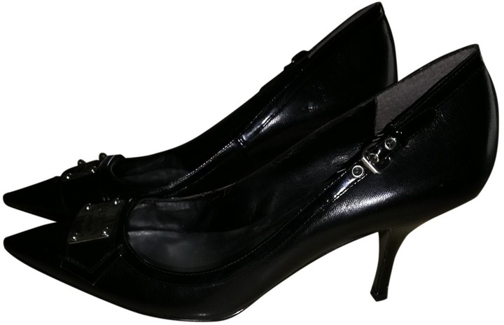 guess black heels