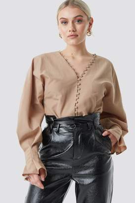 NA-KD Buttoned Volume Sleeve Blouse