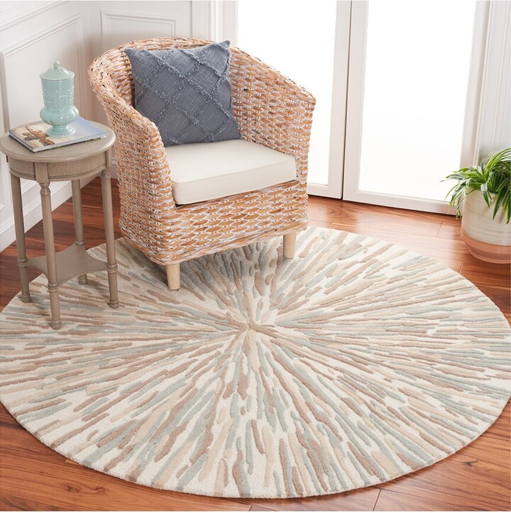 Safavieh Fifth Avenue Laurie-Ann Hand Tufted Rug