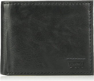 Levi's Men's RFID Trifold Wallet