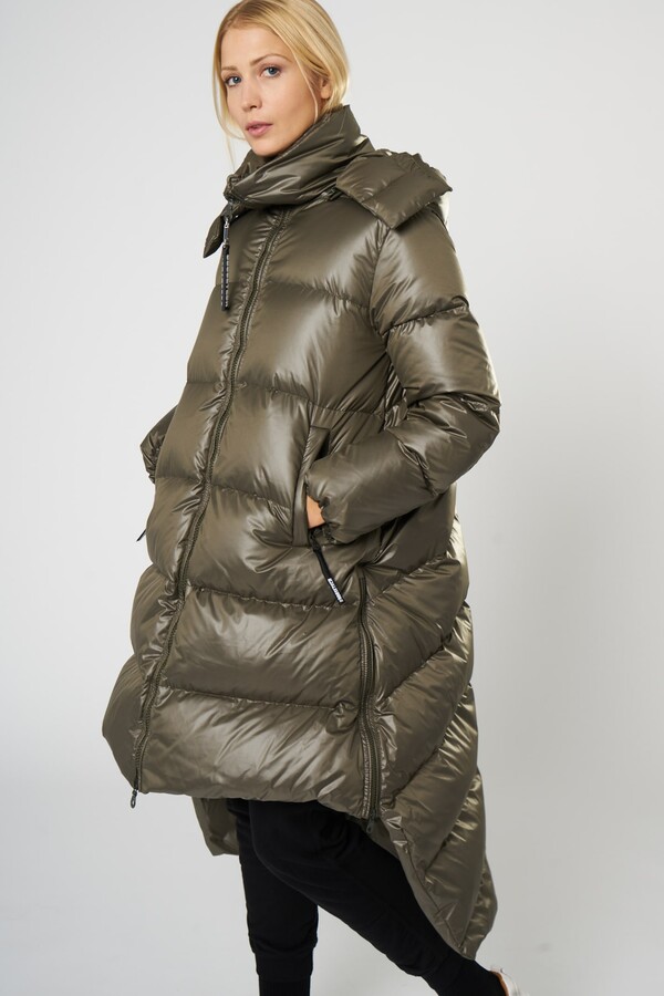 Asymmetrical puffer coat with hood Clearance