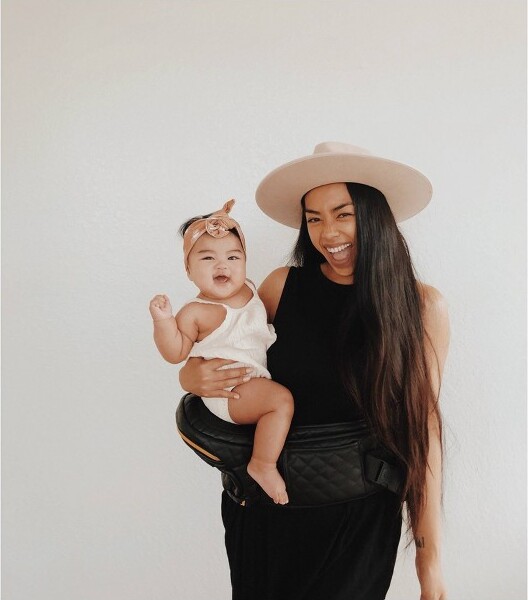 TushBaby TushbabyVeganLeatherHipSeatBabyCarrier-Black