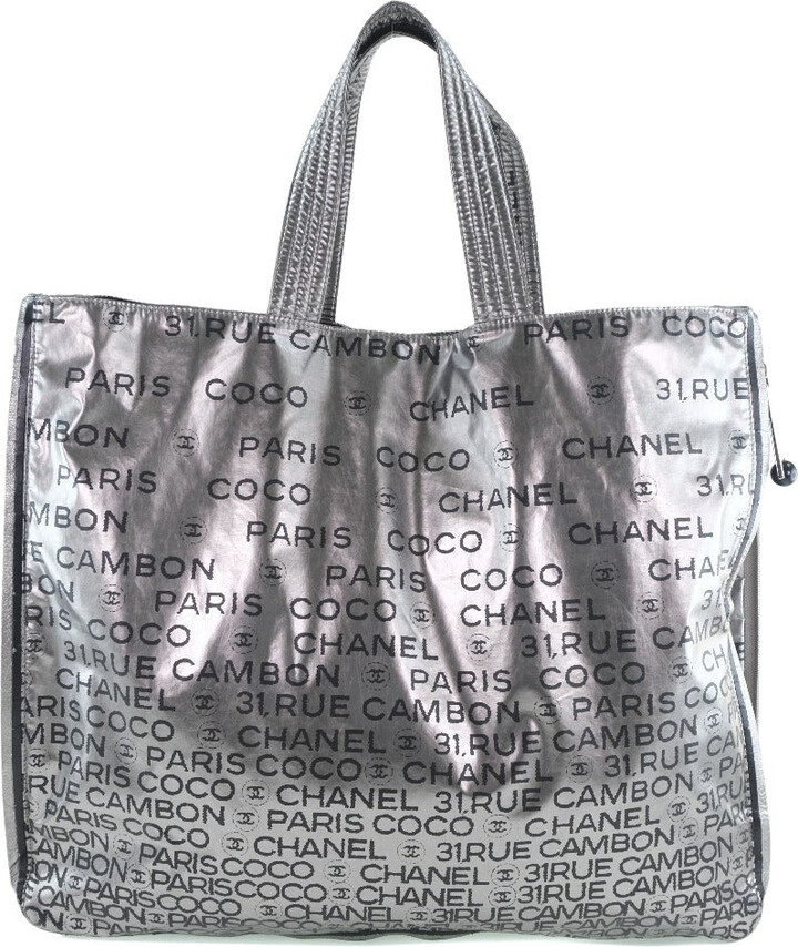 Pre-owned Chanel Silver Handbags