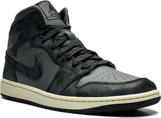 women's air jordan 1 mid se corduroy