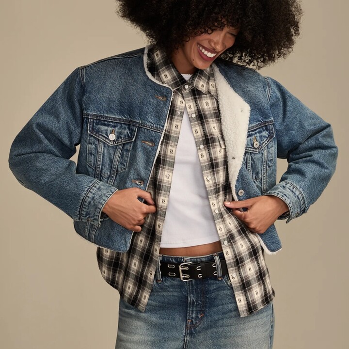 Lucky Brand Faux Shearling Collarless Cropped Trucker - Women's Clothing Outerwear Jackets Coats in Cozy Cottage Wash