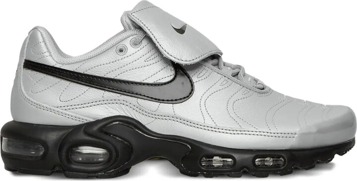 gray nike air max plus