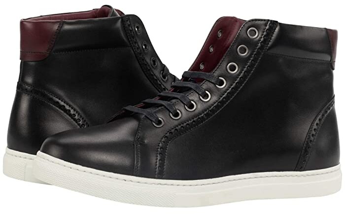 mens wide basketball sneakers